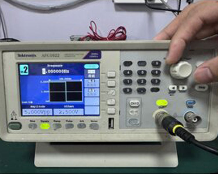 Withstand-Voltage-Tester