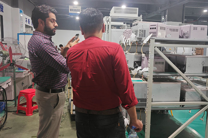 Pakistani-WAH-customers-visited-the-factory-11