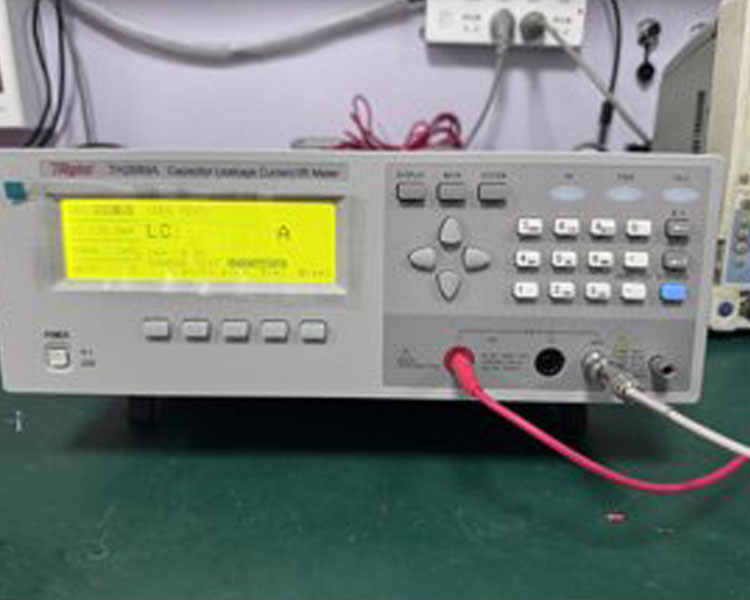 Leakage-Current-Tester
